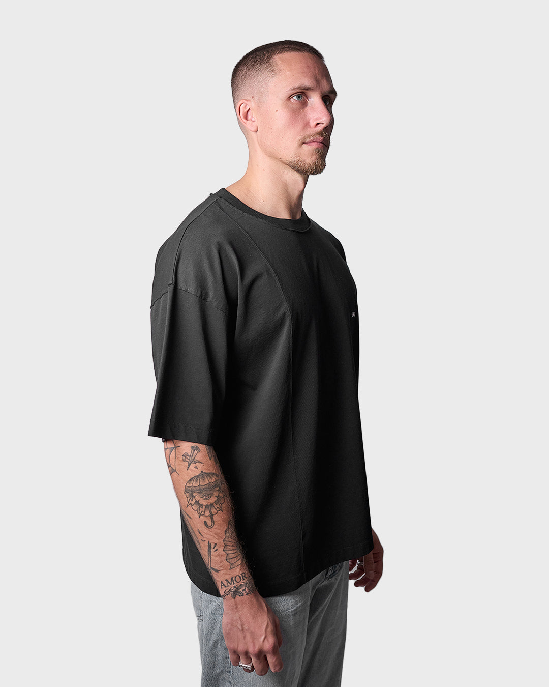 LOGO TEE