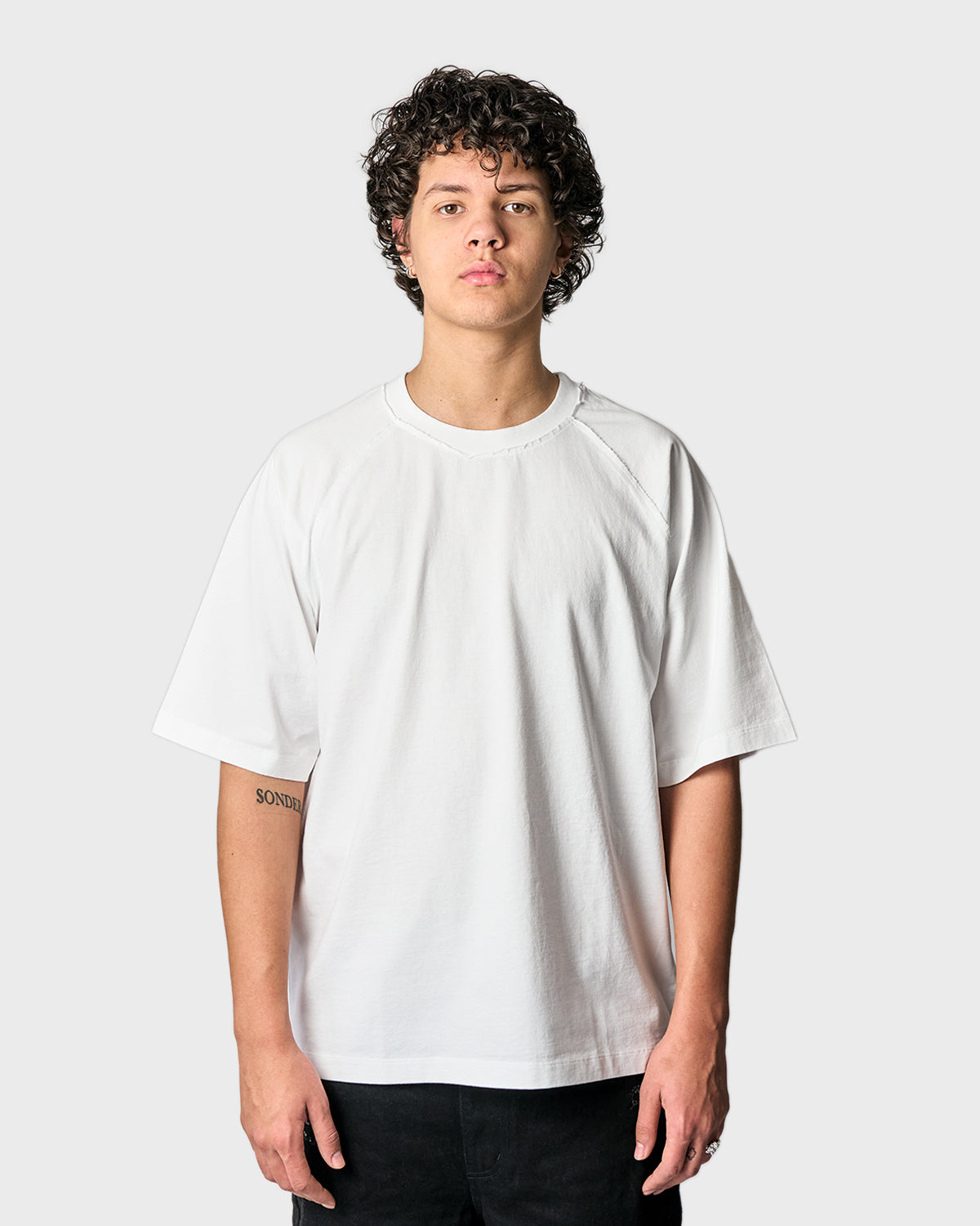 BLANK TEE