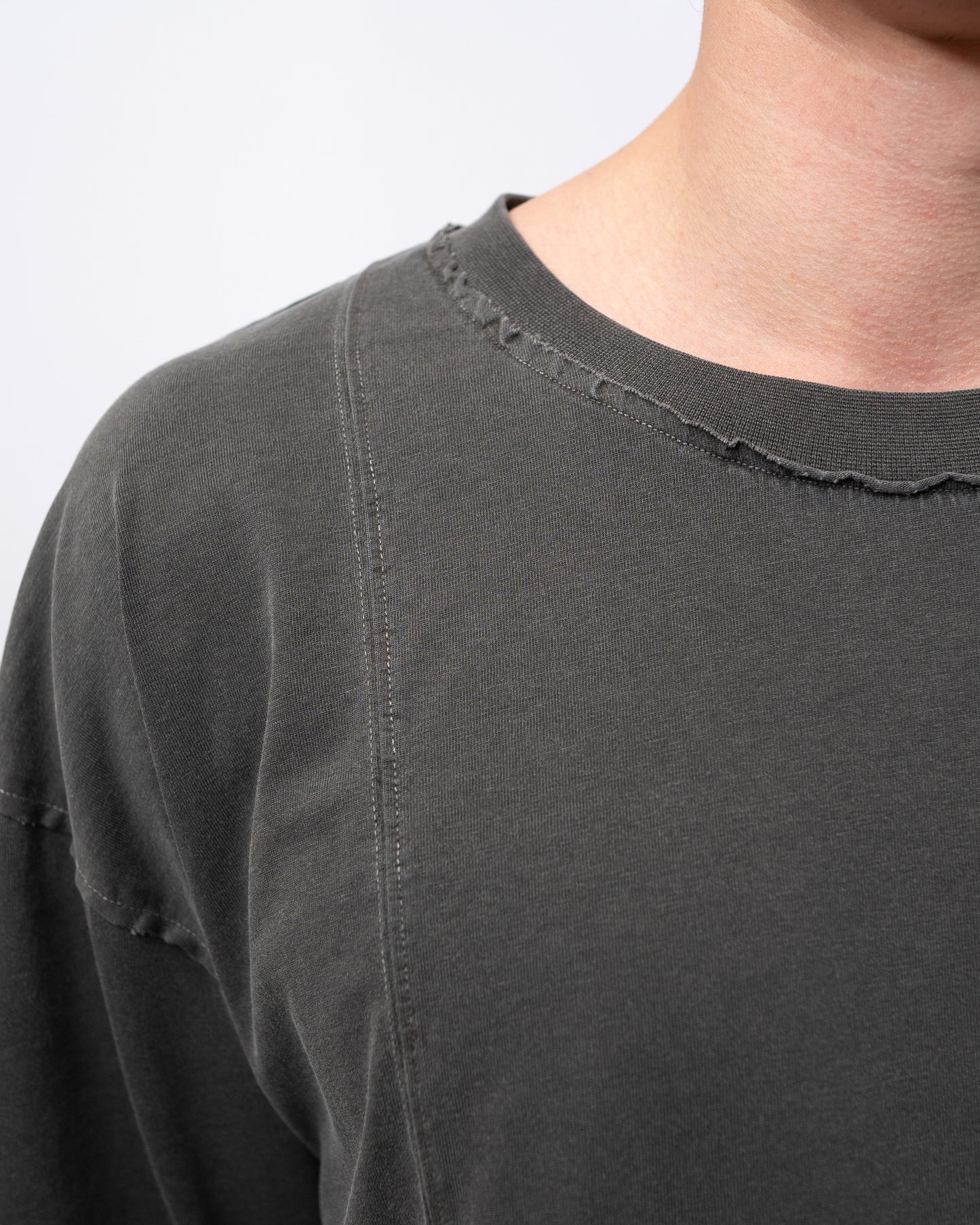 LOGO TEE
