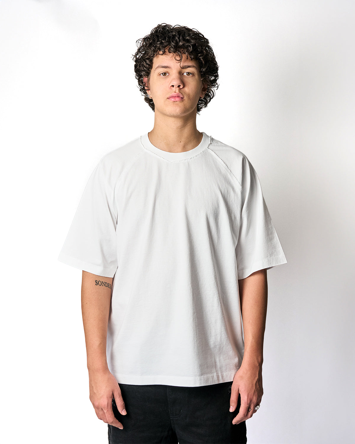 BLANK TEE