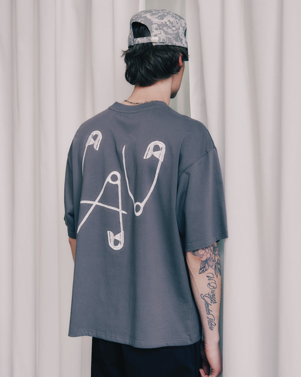 SAFETY PIN TEE