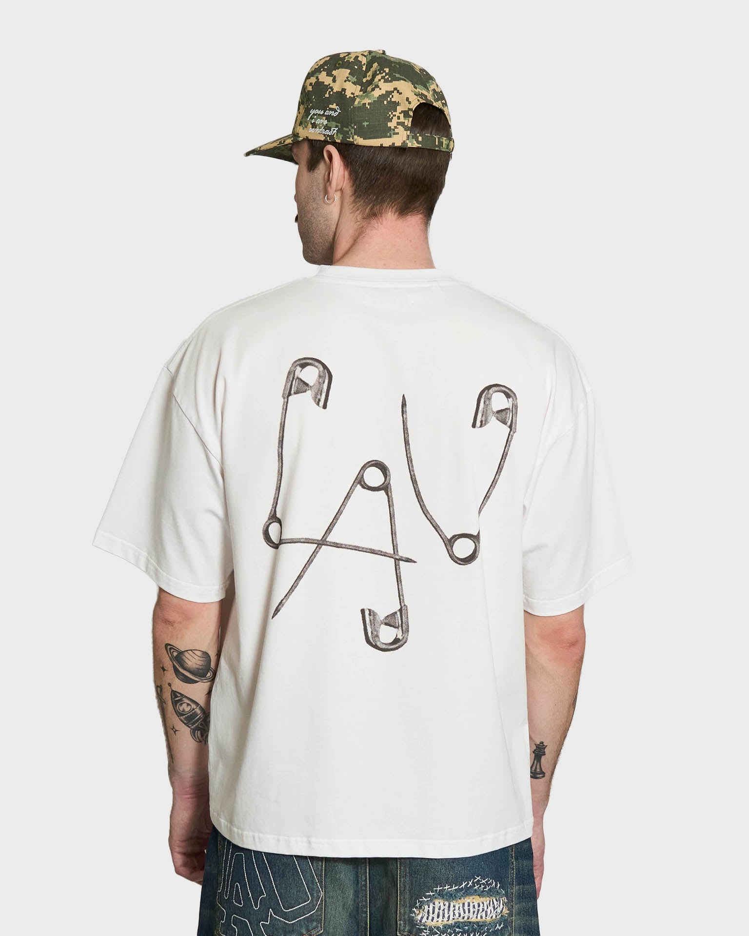 SAFETY PIN TEE